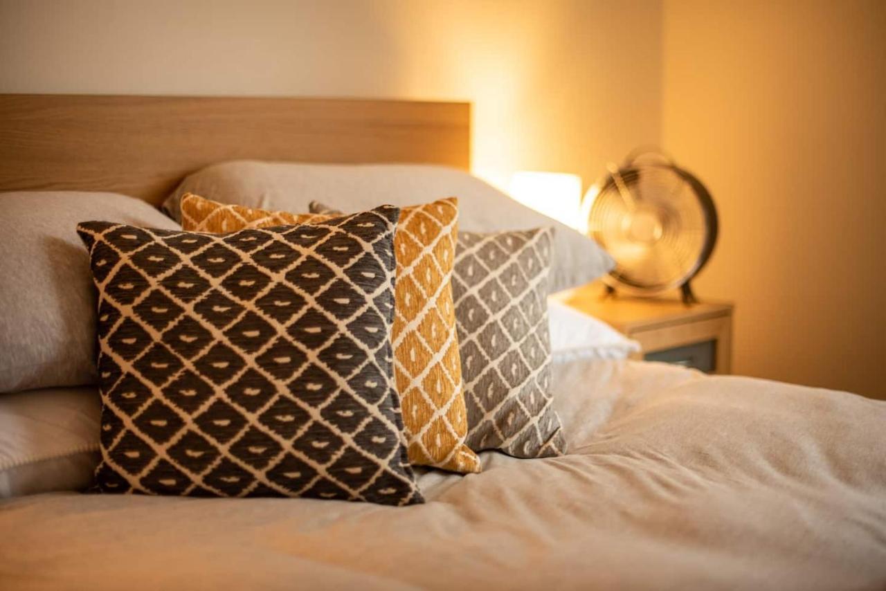 Luxury City Centre - Pool Table (adults Only) Bristol